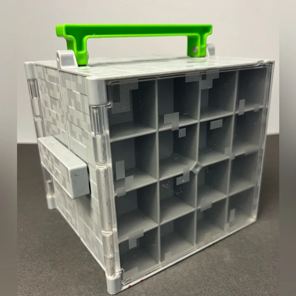 Mattel- Mineshaft Mini figure Storage, Two sided‎ w/middle opening. Pre-Owned